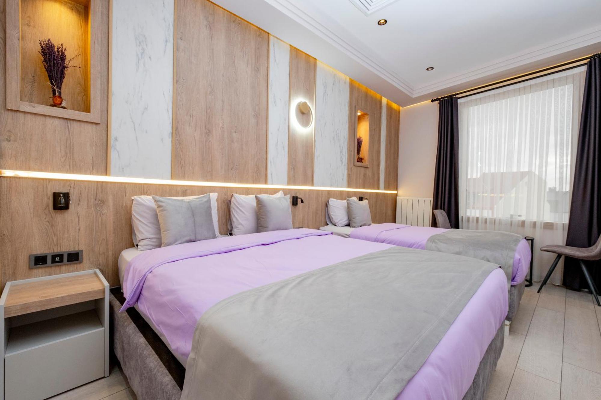 Lavender Airport Hotel Arnavutkoy Buitenkant foto